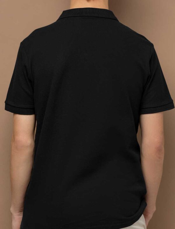 Black T-shirt